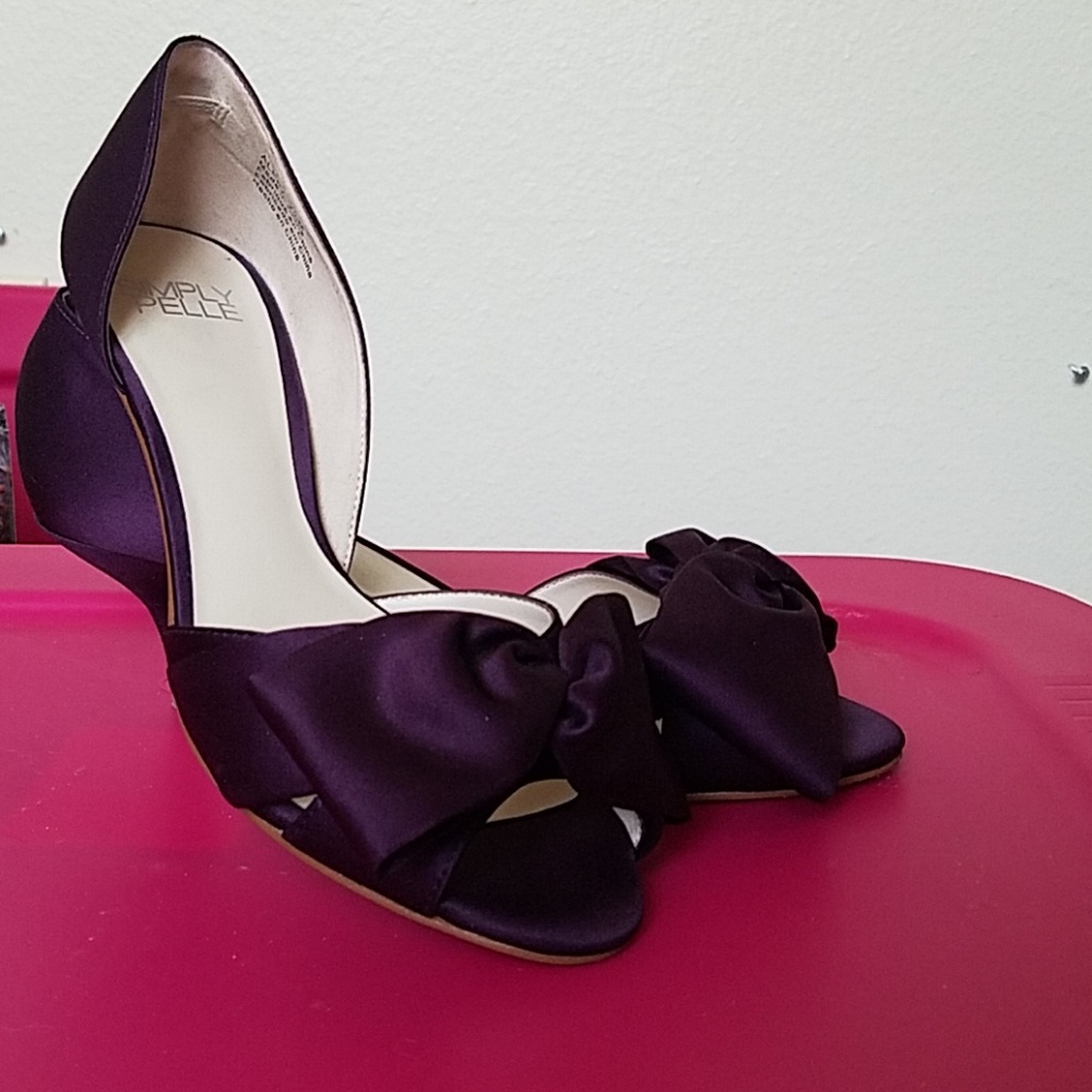 Peep toe heels
